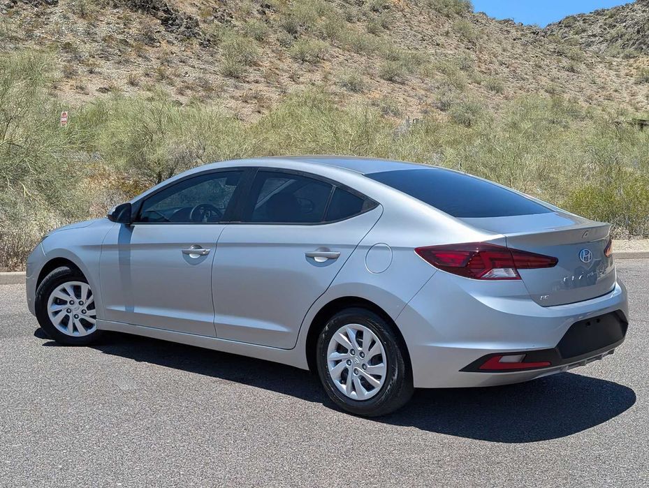 Hyundai Elantra      2020