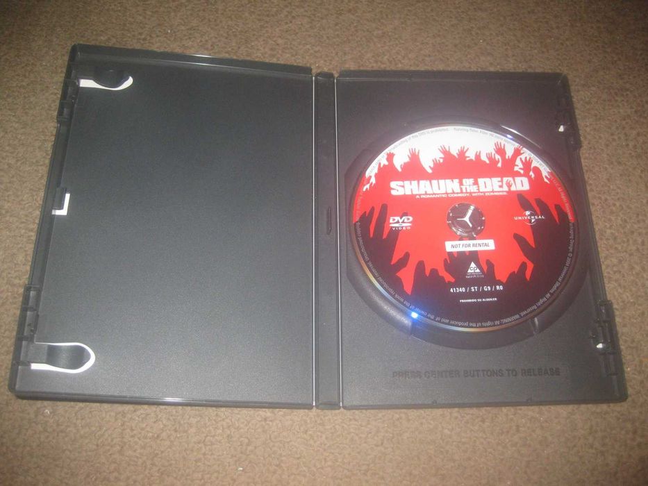 DVD "Zombies Party- Uma Noite de Morte" com Simon Pegg