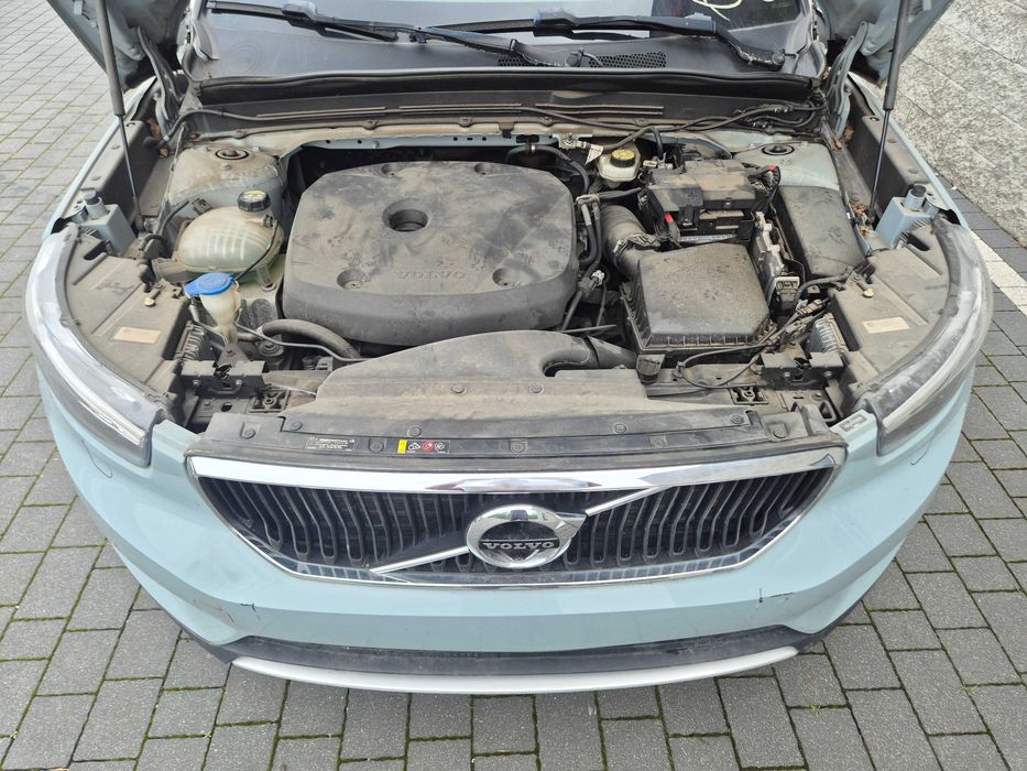 Volvo XC40 2.0 T5 uszkodzona skrzynia biegów