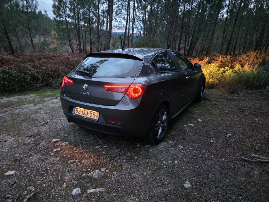 Alfa Romeo Giulietta 1.6 JTDm Distinctive. Nacional.