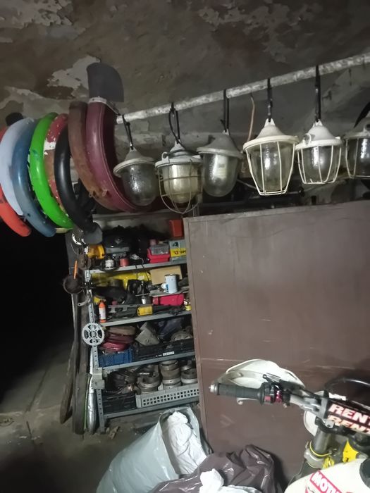 Lampy PRL ceramiczne i aluminiowe z napisami Gdańsk