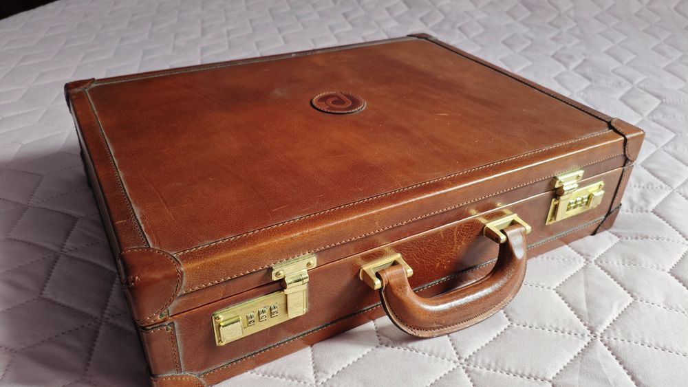 Шкіряний дипломат фірмовий, Італія