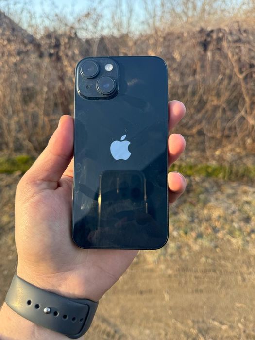 Продам айфон 14 й