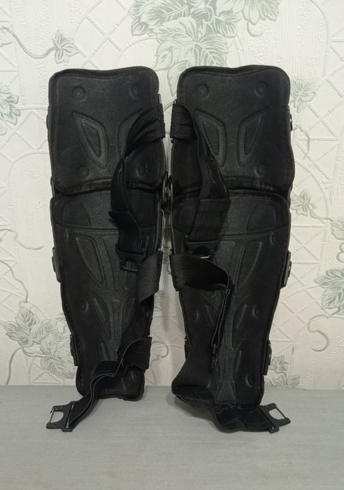 Шарнирные мотонаколенники" SULAITE", Китай, в хорошем состоянии!