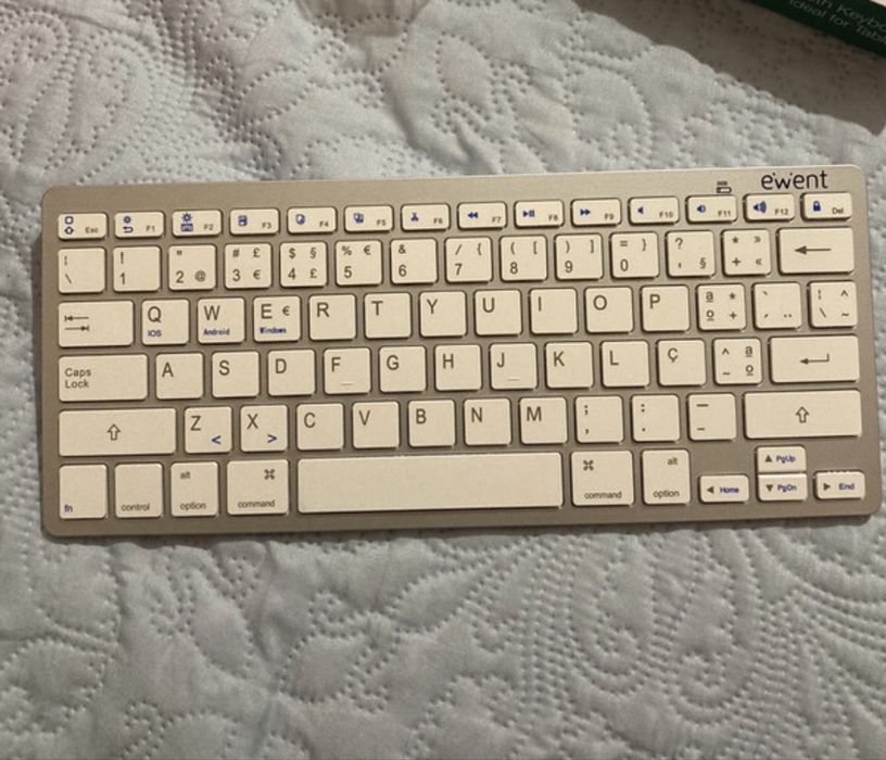 Ultra-slim Teclado Bluetooth - PT layout (QWERTY)