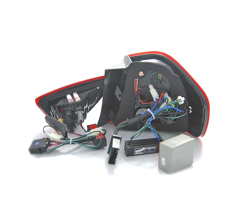 FAROLINS TRASEIROS LIGHT BAR BMW E90 05-08 VERMELHO