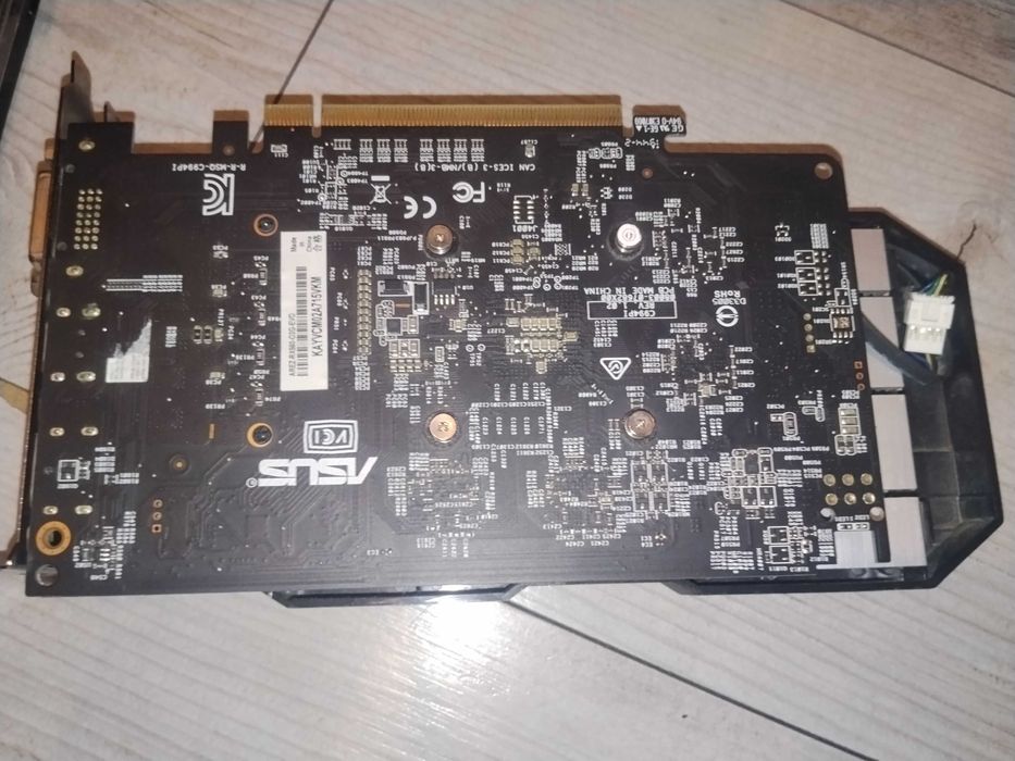 ASUS Radeon R9 270X DirectCU II 2GB GDDR5 – sprawna