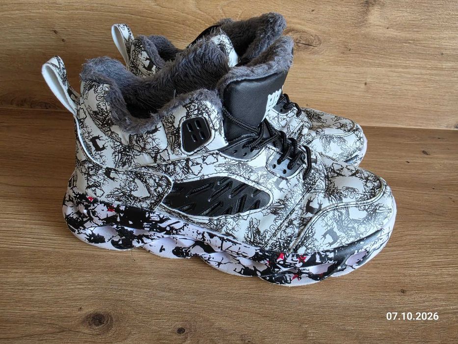 Buty ocieplane w stylu anime graffiti r. 40