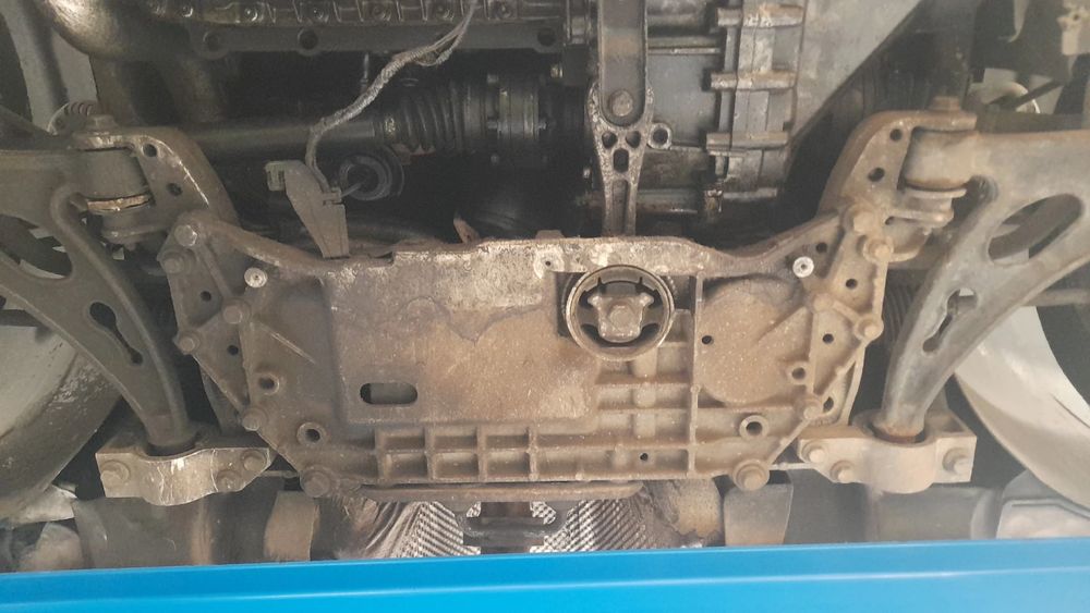 Charriot frente AUDI A3 (8P1)