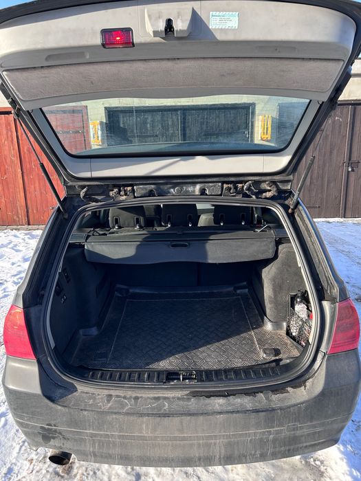 BMW E91 320i uszkodzony silnik