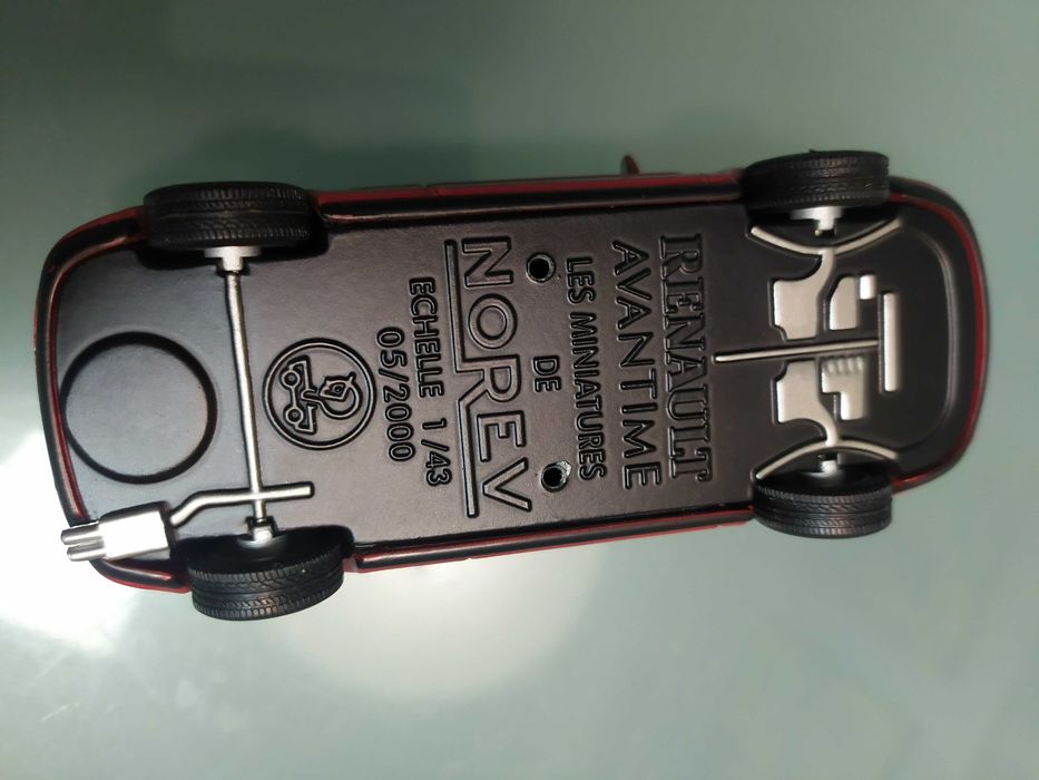 Miniatura Renault Avantime escala 1:43