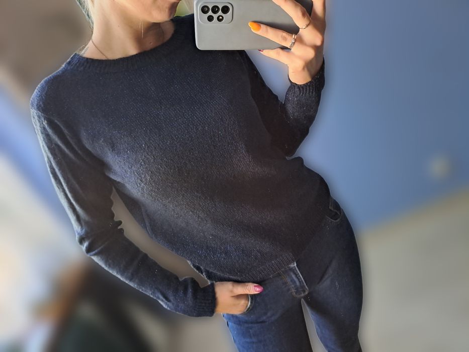 Sweter błyszczący
