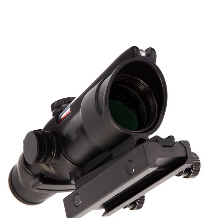 Прицел 4*32 с красной опто волоконной подсветкой и сеткой М4