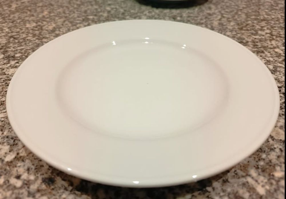 Pratos 24cm, 19cm e 15cm