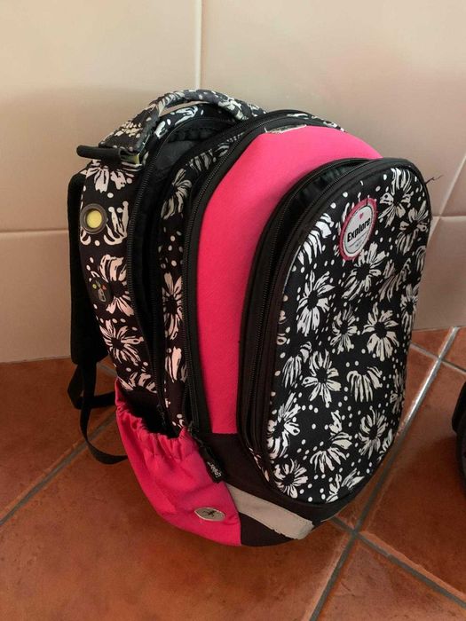 Mochila Escolar Explore em Ótimo Estado
