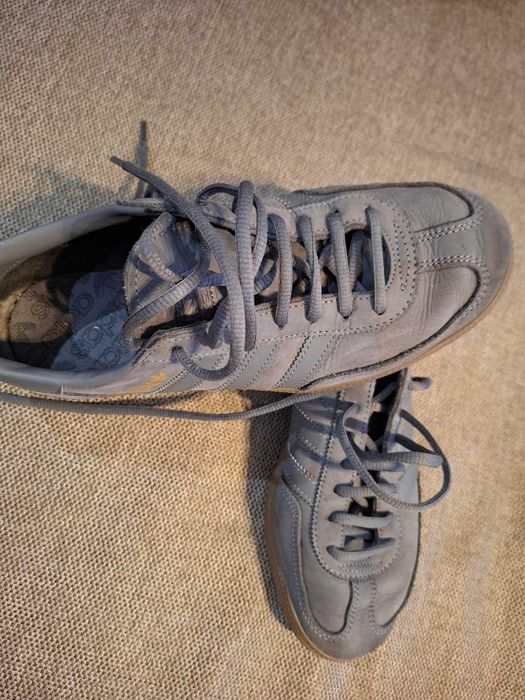 Adidas SPEZIAL cinzentos