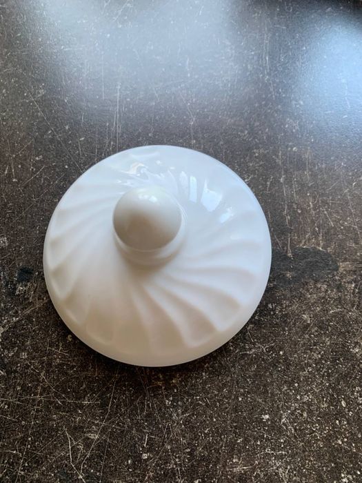 Продам фарфоровую крышку Luminarc