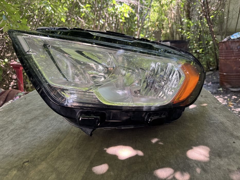 Фара ліва  Ford EcoSport