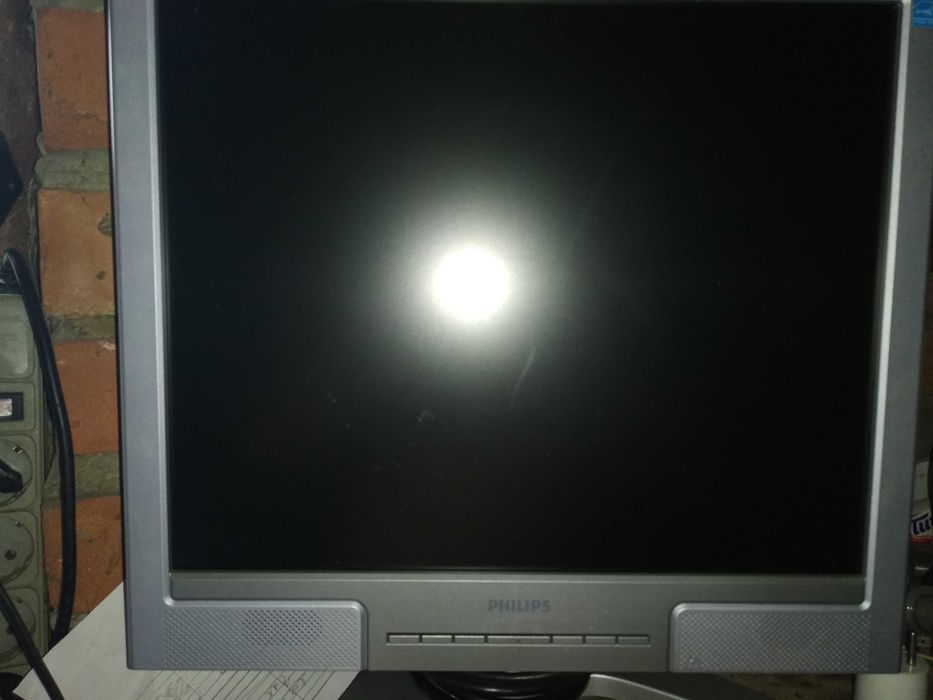 Монитор 19" б. у.