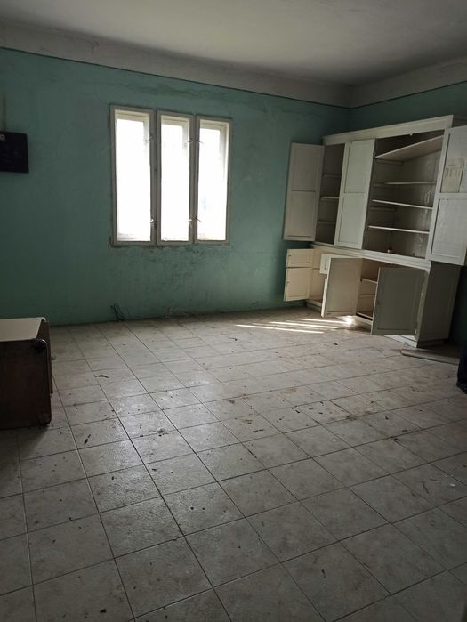 Одноповерхова будівля 137.48 м2, 0.03 га, Великий Бичків, в. Крушник 6