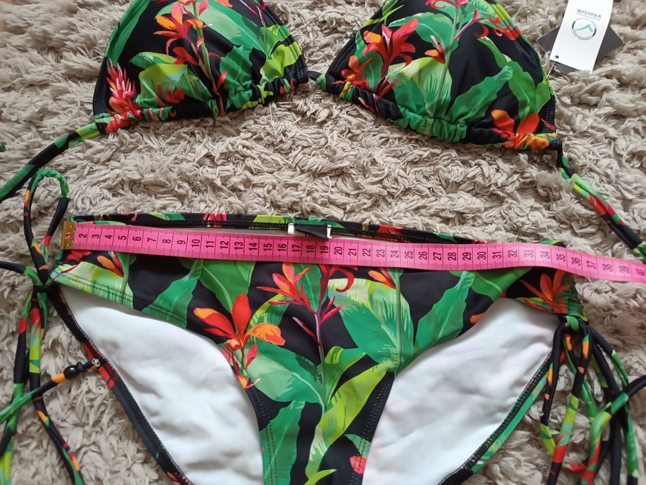 Strój kąpielowy w liście