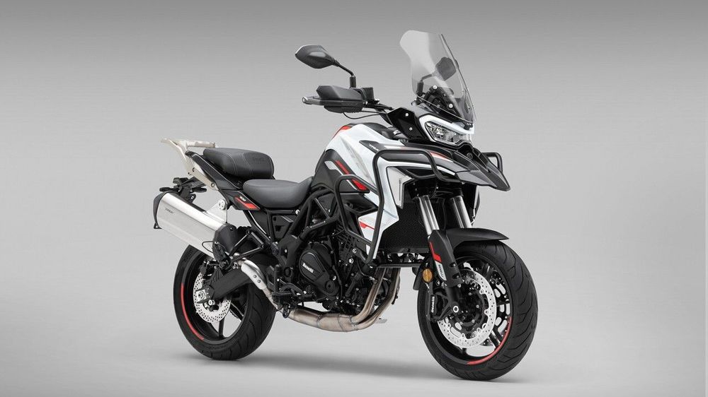 Benelli TRK 702 Benelli TRK 702 70KM | Kufry | Szyba | Gmole | Grzane manetki | Raty