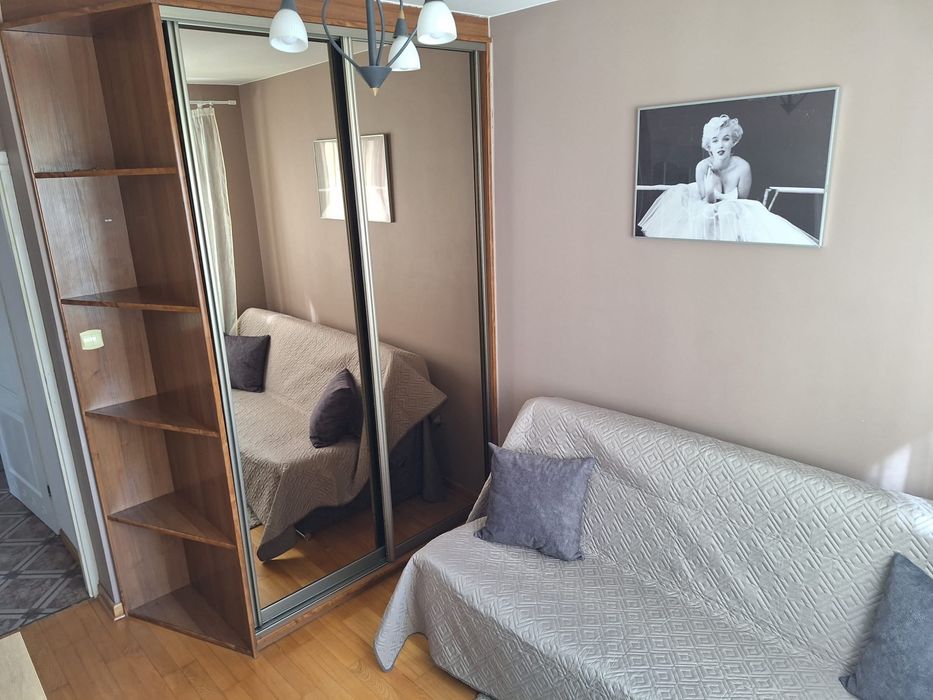 Kabaty , 80 m2, 3 niezalezne pokoje + salon
