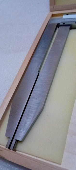 Paquímetro de 500 com mandíbulas de 250mm