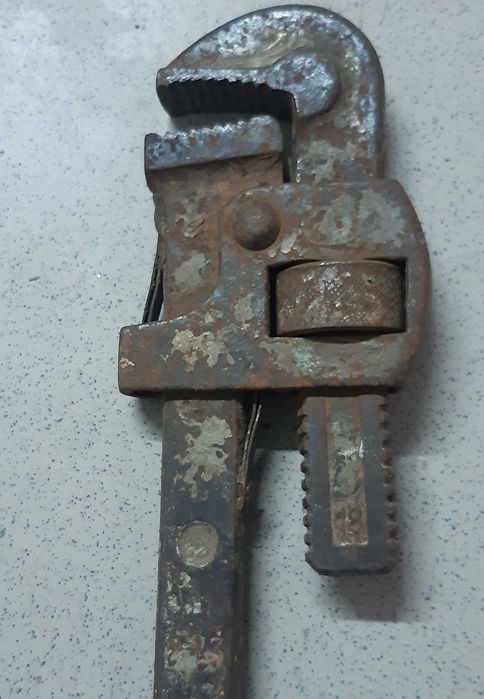 Antiga Chave Grifo de grandes dimensões