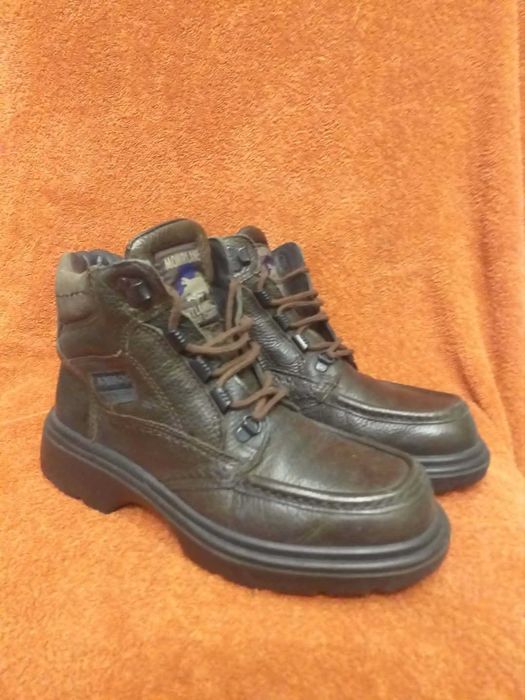 Buty marki Jomos