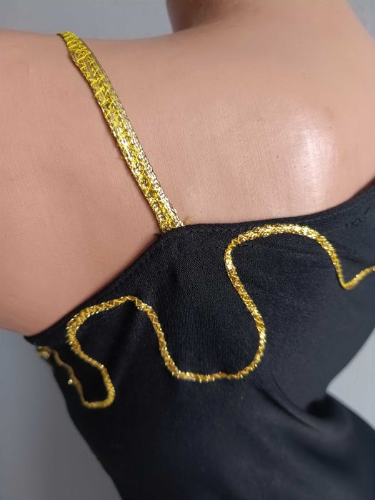 Сукня для бальних танців стандарт.