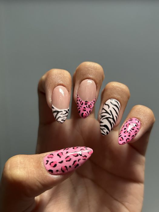 Modelo unhas gel