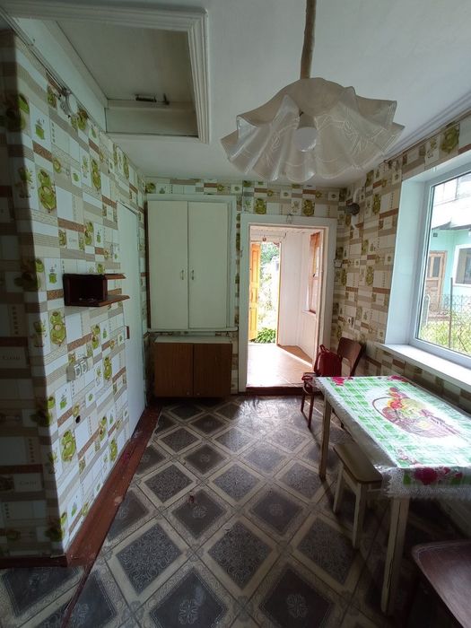 Продаж. Частина будинку Голлівуд