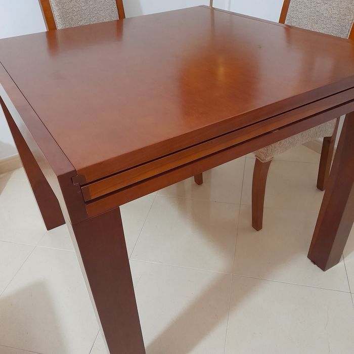 Mesa de Sala, extensível, madeira de  cerejeira maciça