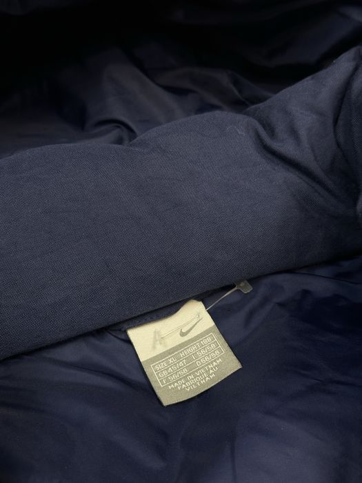 Вінтажна оригінальна пухова куртка пуховик nike 2000-х