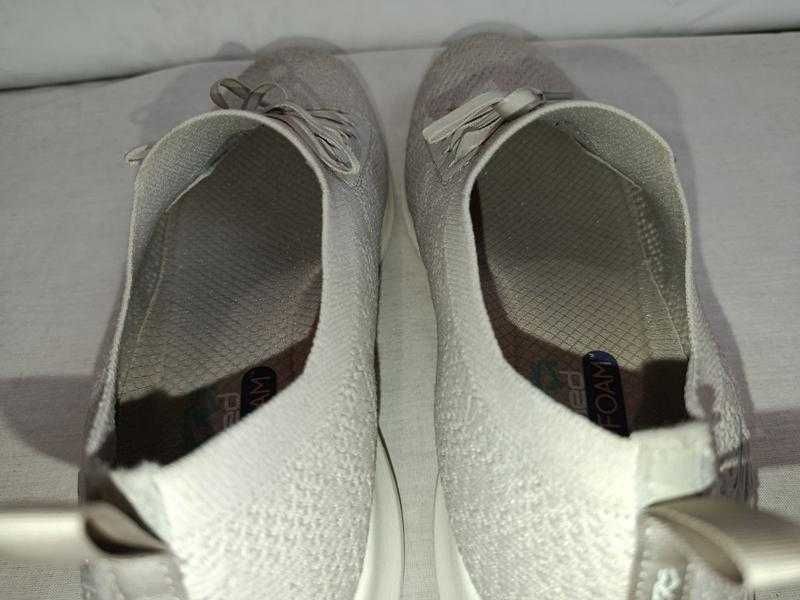 Легкі текстильні кросівки сліпони skechers ultra flex — windy sky (оригінал) розмір 40
