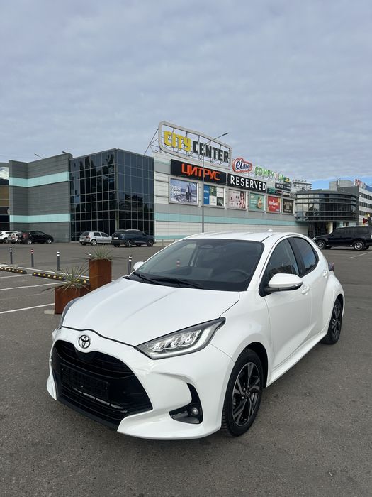 Прокат авто аренда гибрид тойота Ярис hybrid 2024 г.