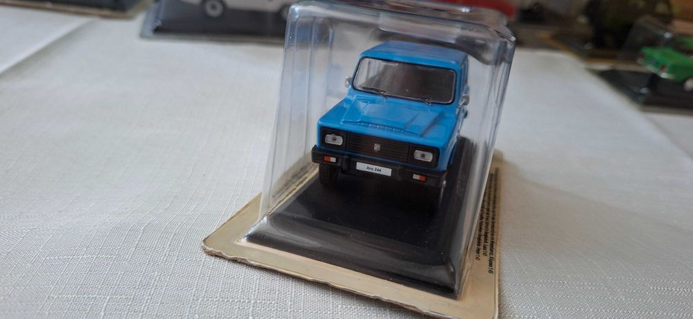 Aro 244 DeAgostini w skali 1/43
