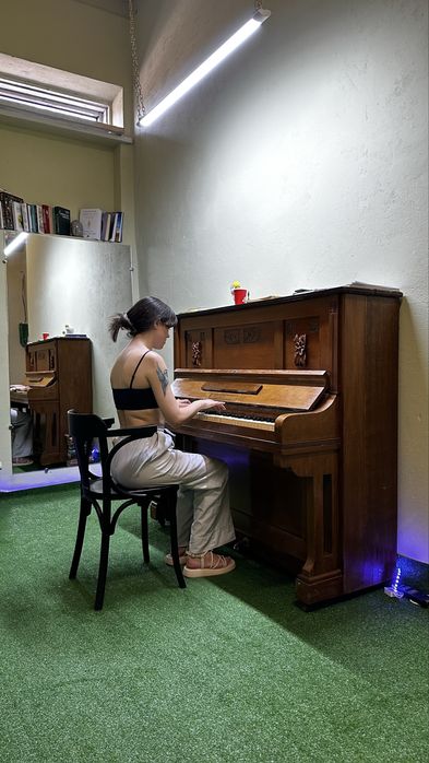 Наставник. Уроки фортепіано, піаніно. Аккомпаніатор. Уроки вокалу