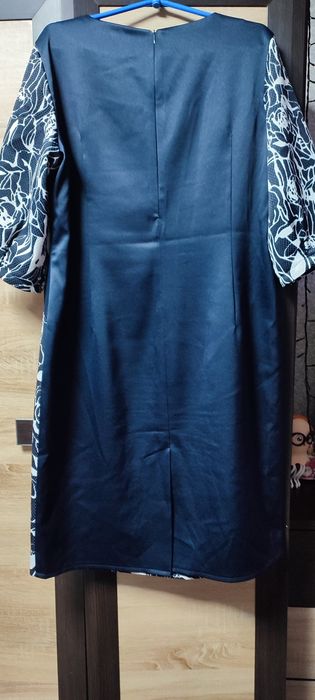 Продам сукню , розмір 56