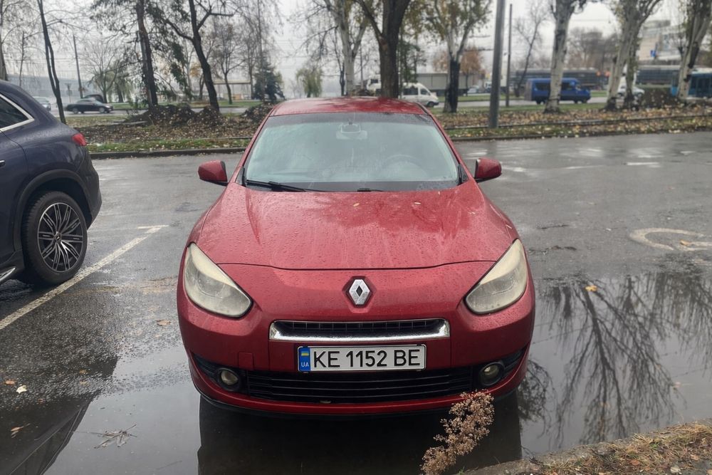 Renault Fluence 2011 года, 1,6