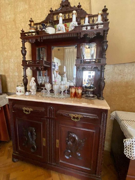 Móveis antigos sala quarto espelho mesa