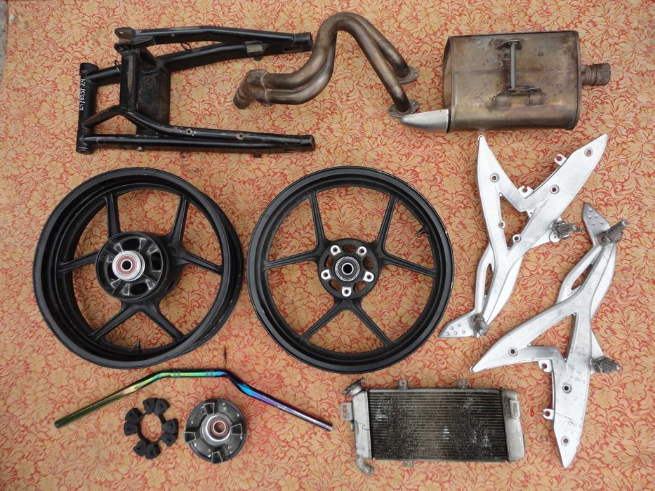 Kawasaki ER 6 EX 650 радиатор демпфер руль муфта маятник колесо