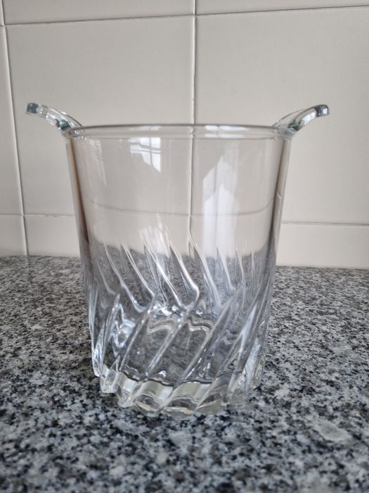 Small Ice Bucket443349961708021760