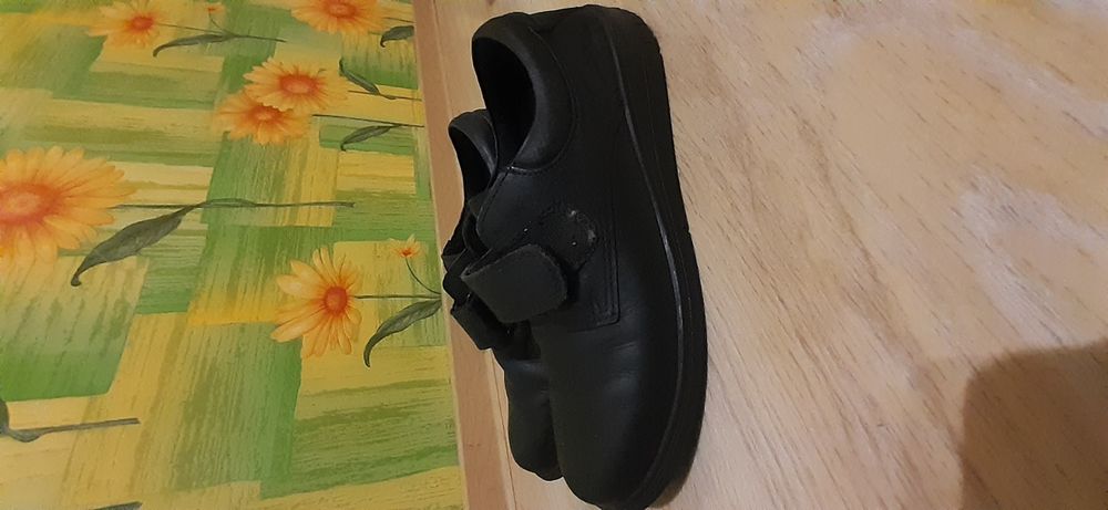 Туфлі шкіряні для хлопця 38 розміру