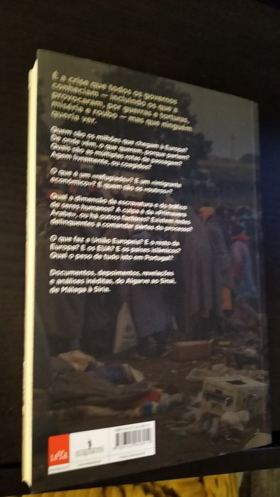 Livro.Nuno Rogeiro . Menos que humanos. Migração..