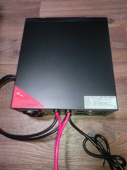 ДБЖ LogicPower LPM-PSW-1500VA 12V(1050Вт) Black з правильною синусоїдою