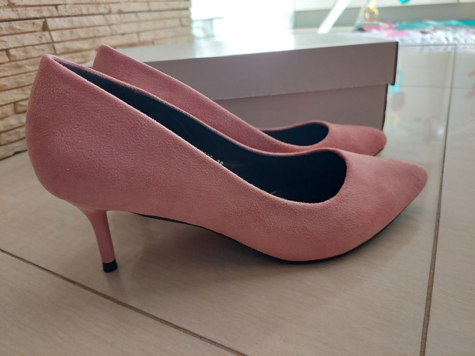 Buty szpilki pastelowy roz r.38