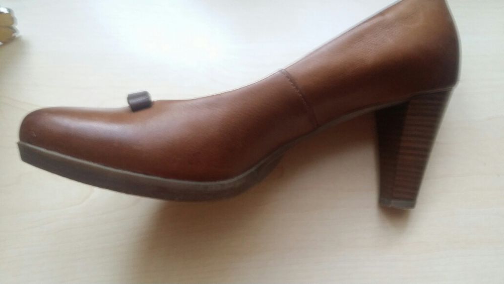 Czolenka skorzane Lasocki. Komfort.