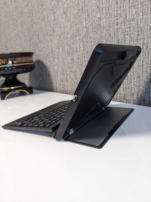 Apple iPad Pro 9.7 на 32 GB+ Клавіатура чохол Zagg